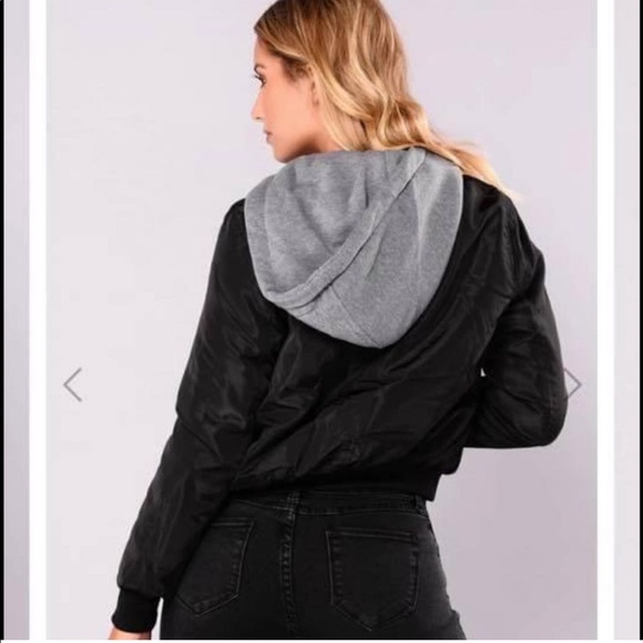 Black/Grey Sweater - Picture 3 of 3